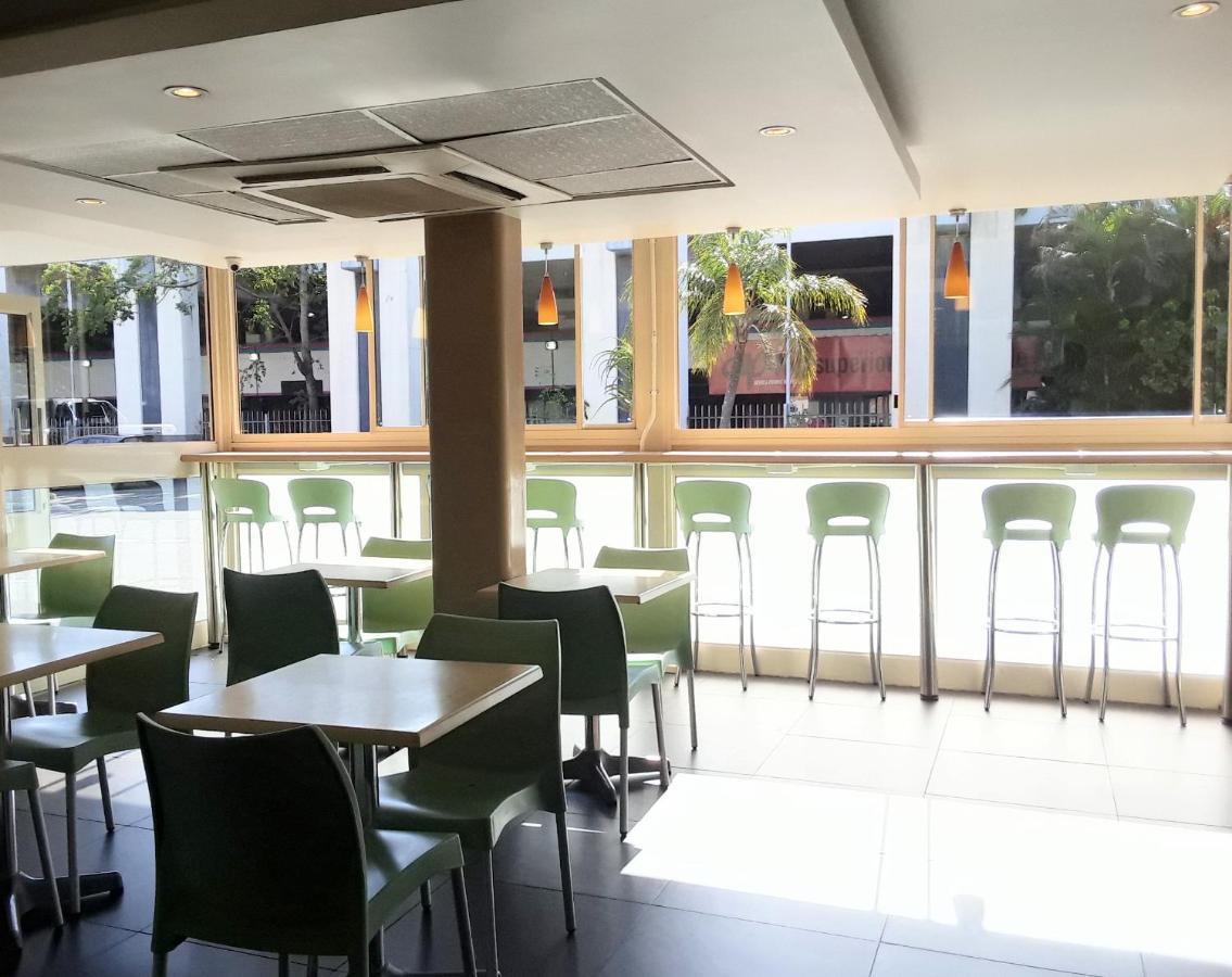 SUN1 Durban Hotel Bagian luar foto